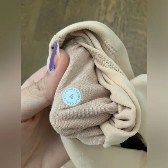 LULULEMON Align High-Rise Pant Leggings
Contour Women’s Size 4 LIKE NEW WORN 1X - Picture 10 of 11